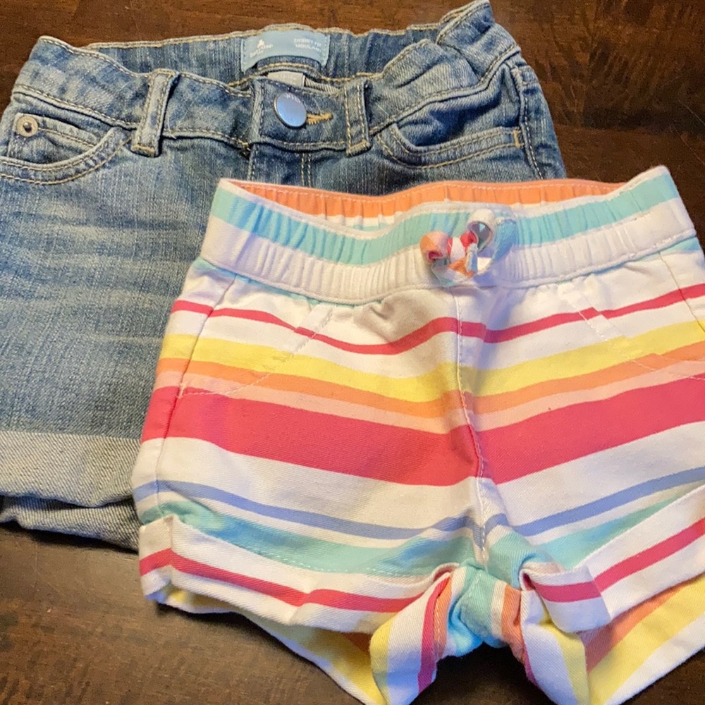 2 pairs of shorts